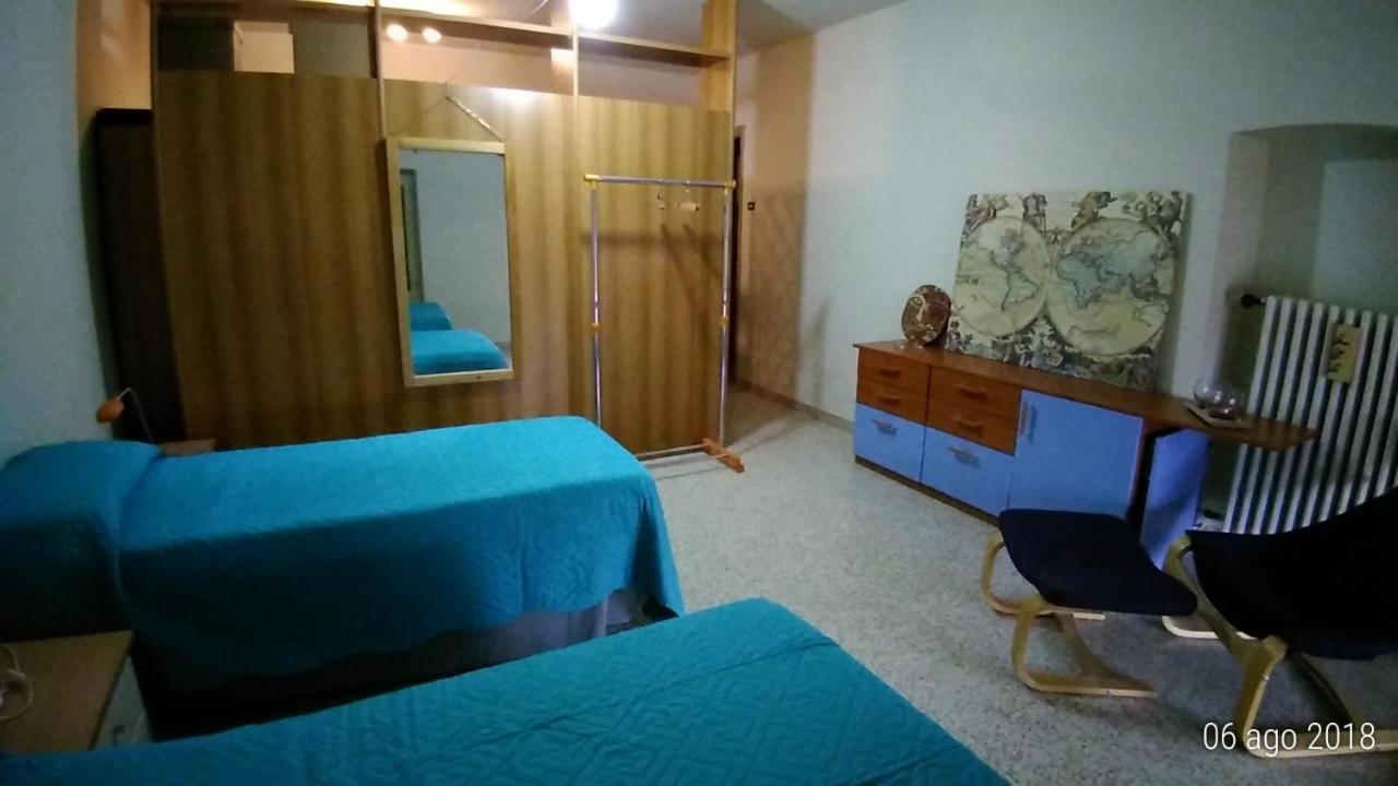 Bed and Breakfast Beb Infamiglia Cascinette Zewnętrze zdjęcie